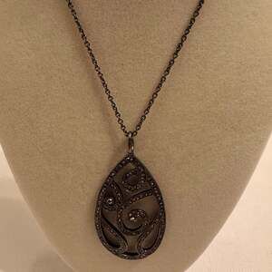 White House Black Market Pendant Necklace Black 8" Chain
